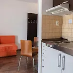 فندق Hotel Besenova 3*