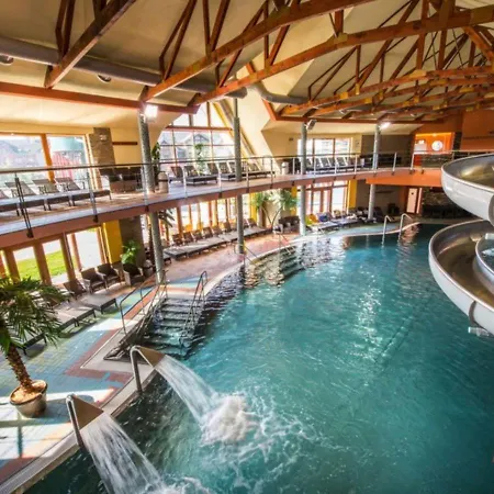 Hotell Hotel Besenova Bešeňová