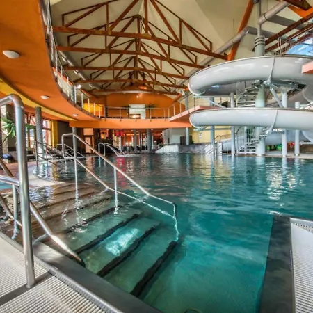 Hotell Hotel Besenova Bešeňová