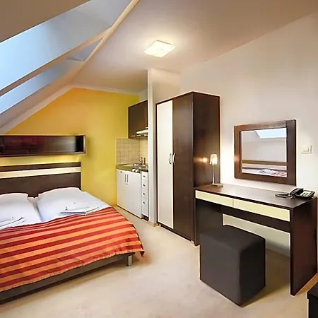 Hotel Hotel Besenova 3*