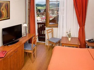 Hotel Besenova Hotell Bešeňová